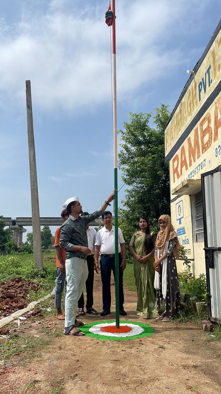 Flag Weighing Photo 5